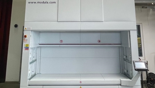 Automatický vertikální zakladač Modula LIFT MC75 pro společnost MISTRA